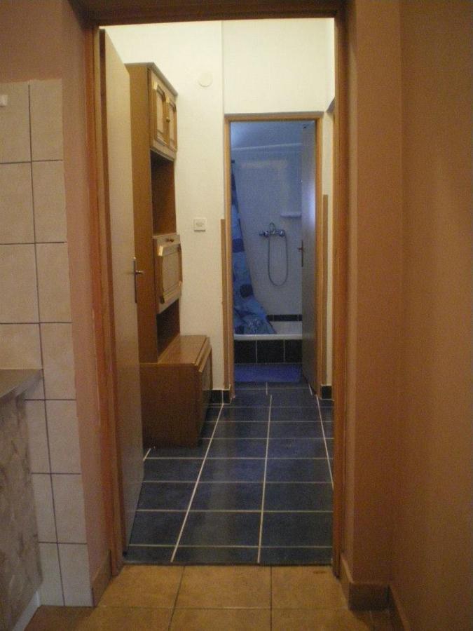 Apartmani Lovre Posedarje Exterior photo