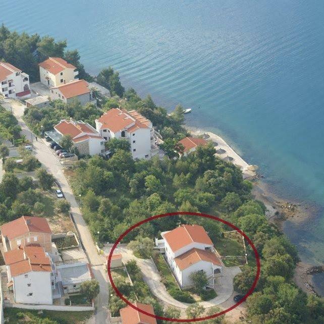 Apartmani Lovre Posedarje Exterior photo